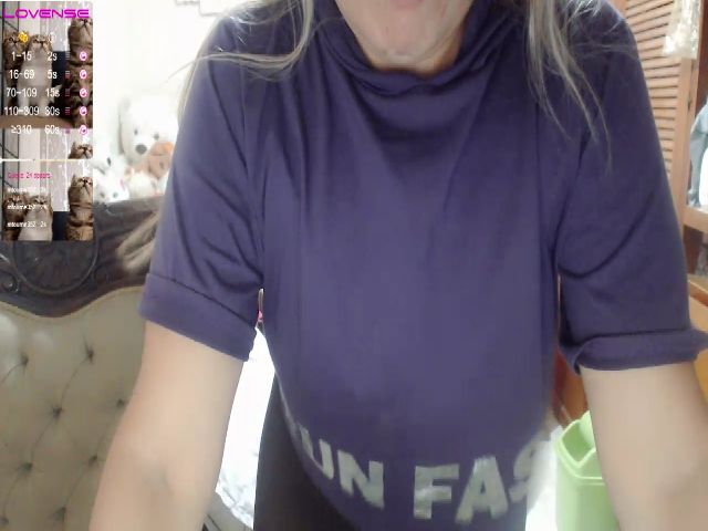 Live sex webcam photo for Meganhill_ #260949000