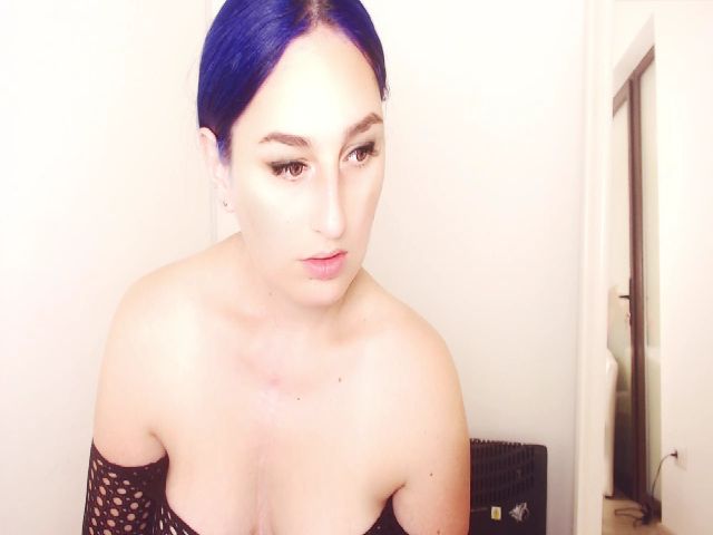 Live sex webcam photo for wetkittycum #252290441