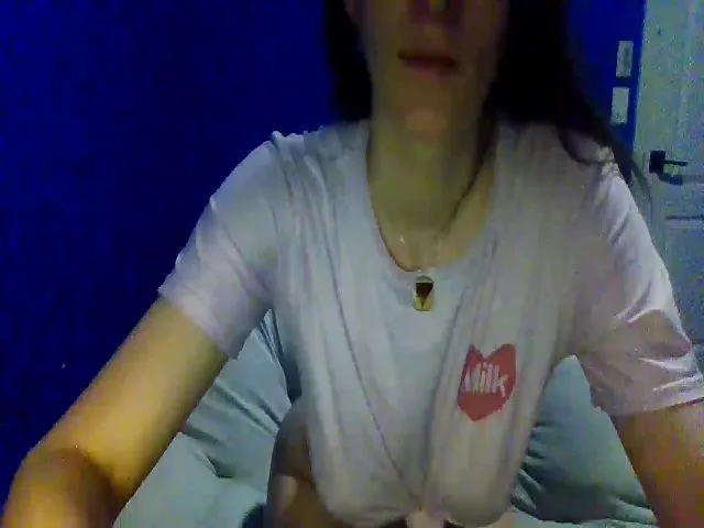 Live sex webcam photo for HelloVenus1 #252720711