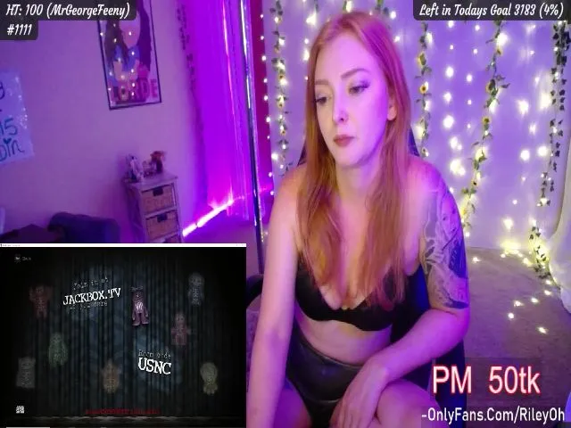 Live sex webcam photo for RileyOh #256155682