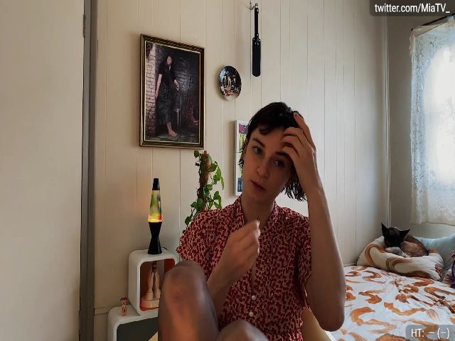 Live sex webcam photo for miatv #255204263