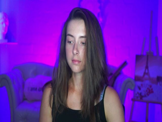 Live sex webcam photo for GloriaElmers #254784457