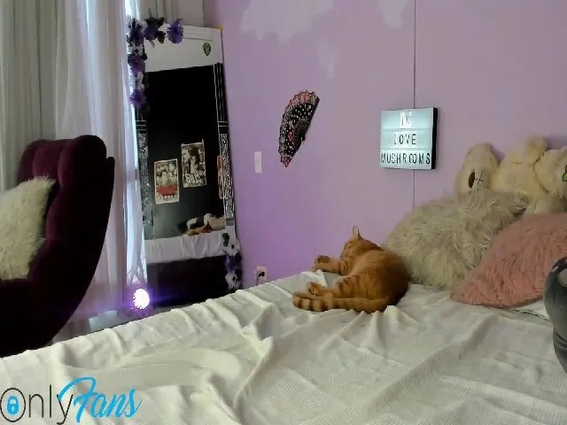 Live sex webcam photo for Liittlebunny #254146764