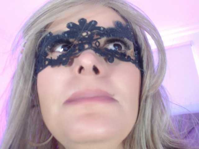 Live sex webcam photo for GreyMillan #241297214