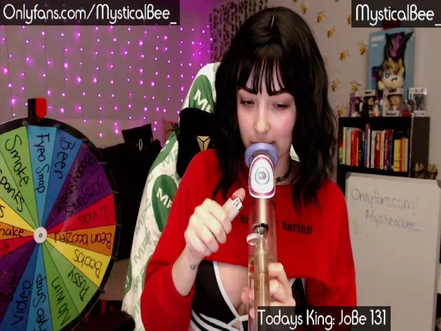 Live sex webcam photo for MysticalBee_ #256608837