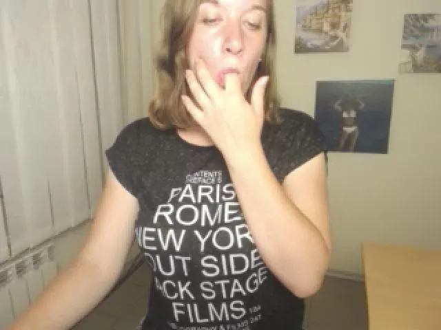 Live sex webcam photo for JuliJems #252296101