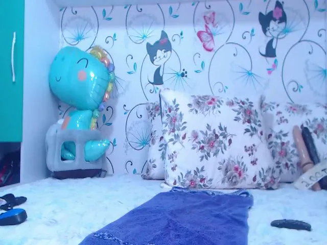 Live sex webcam photo for kinkybrunetee #255008096