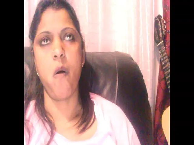 Live sex webcam photo for indianbbygirl #259422160