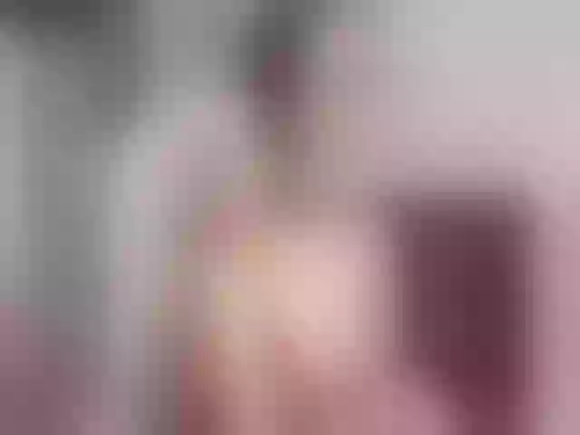 Live sex webcam photo for Sun_kissed1 #256667974