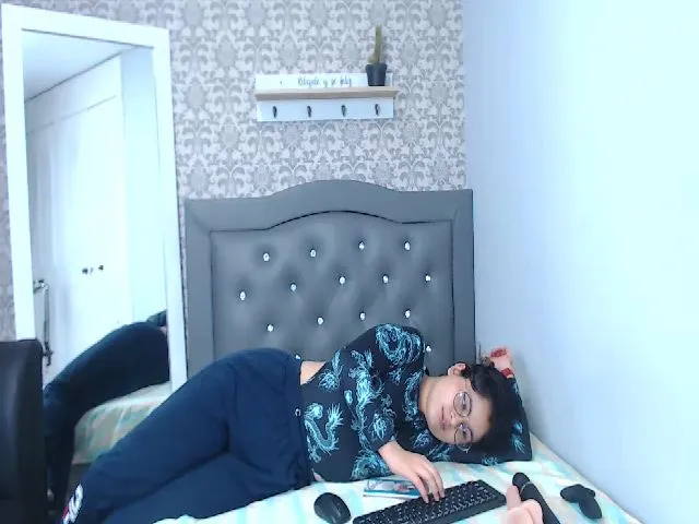 Live sex webcam photo for Medussangel #255013656