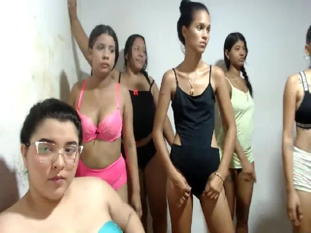 Live sex webcam photo for skinny_girl01 #262128766