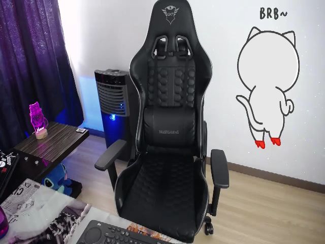 Live sex webcam photo for BiancaMiller #255987624