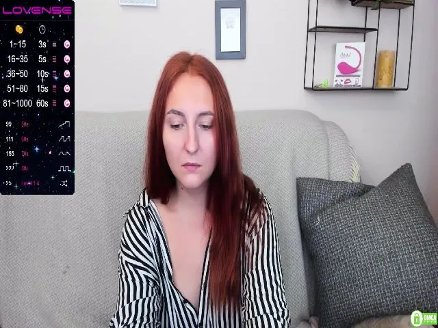 Live sex webcam photo for FoxyDarkX #262984004