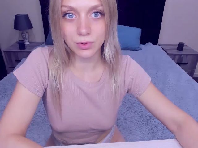 Live sex webcam photo for MeganKind #253314520