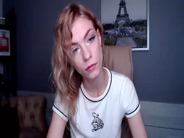 Live sex webcam photo for VanillaJenny #265292104