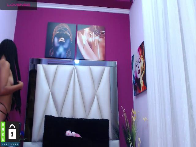 Live sex webcam photo for Tiana_James1 #261943349