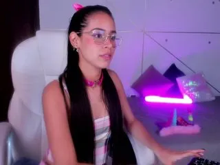 Live sex webcam photo for EvelynHarris #287950125