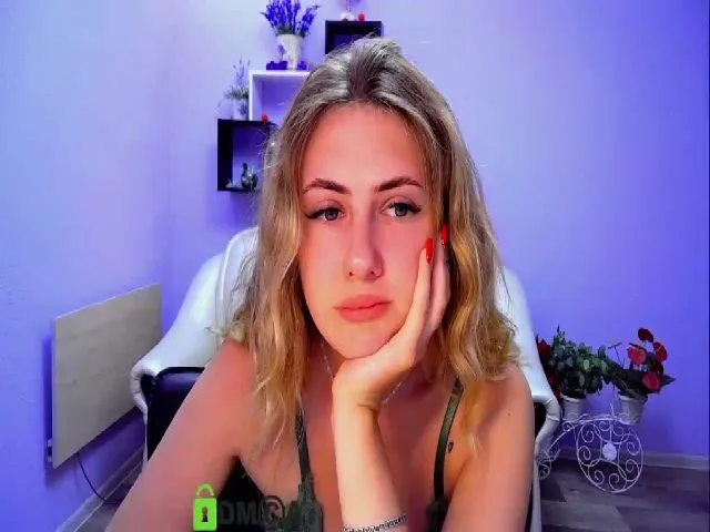 Live sex webcam photo for PrincesSnake #257443711