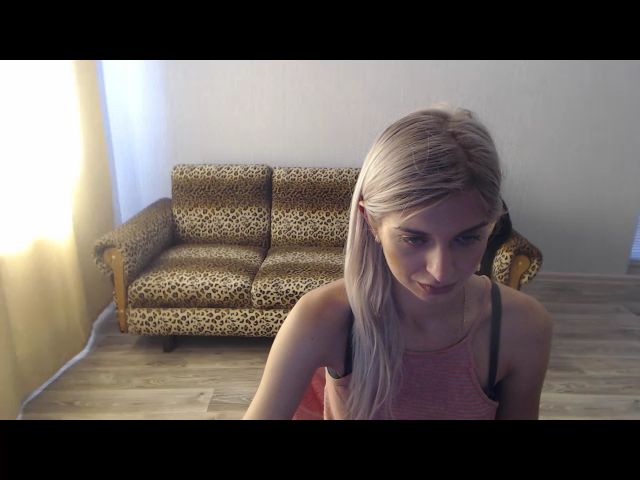 Live sex webcam photo for SexyBeatriice #258051194