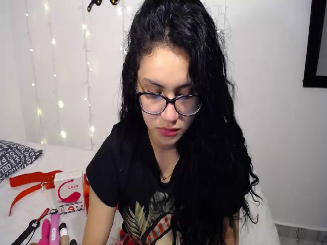 Live sex webcam photo for ANNPARDO #254666683