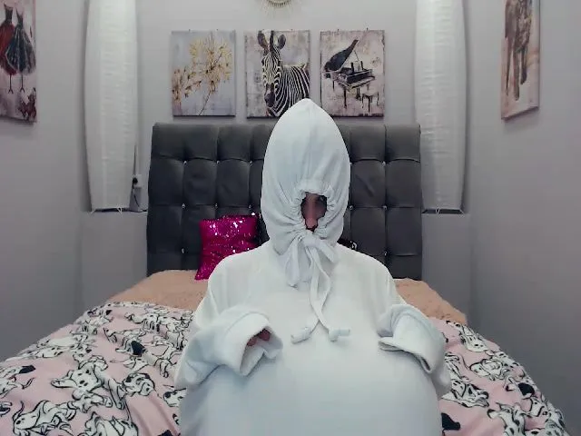 Live sex webcam photo for Helokit #256705040