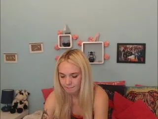 Live sex webcam photo for AnnaHappy18 #240553571
