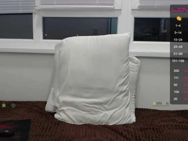 Live sex webcam photo for -FrankissS- #241735615