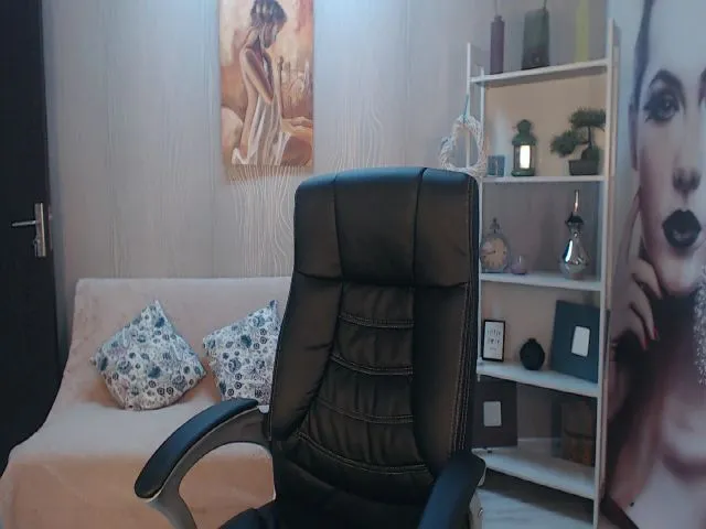 Live sex webcam photo for GoddesSophy #255560056