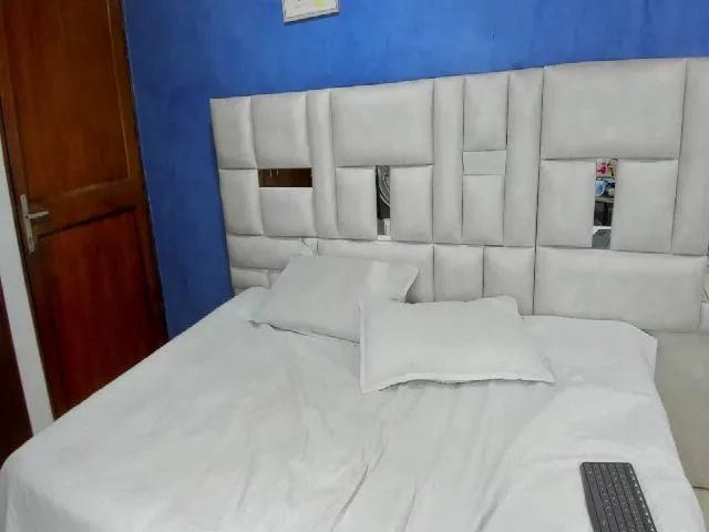 Live sex webcam photo for Msssofia_ #255340916
