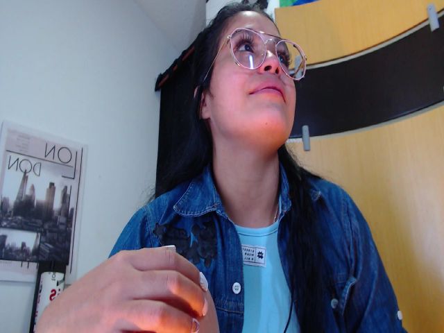 Live sex webcam photo for Merylintwig #255574549