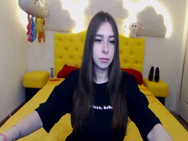 Live sex webcam photo for LindaJason #255850034