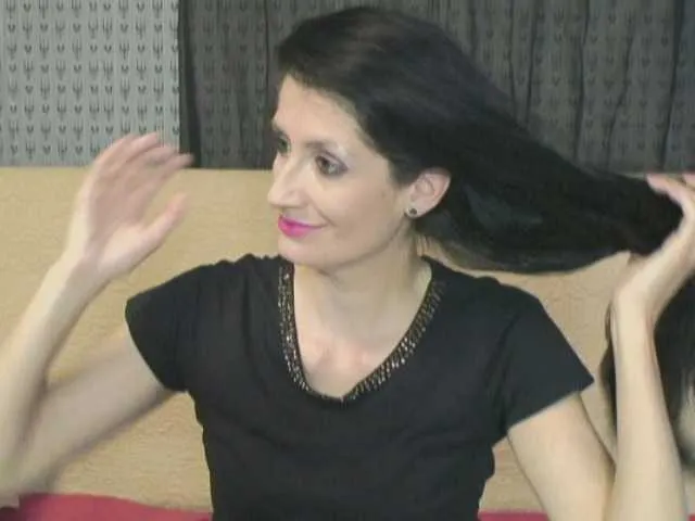 Live sex webcam photo for BeaMoonn #246740582