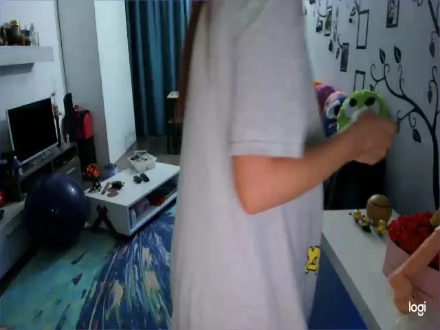 Live sex webcam photo for OneLife_ #252706892