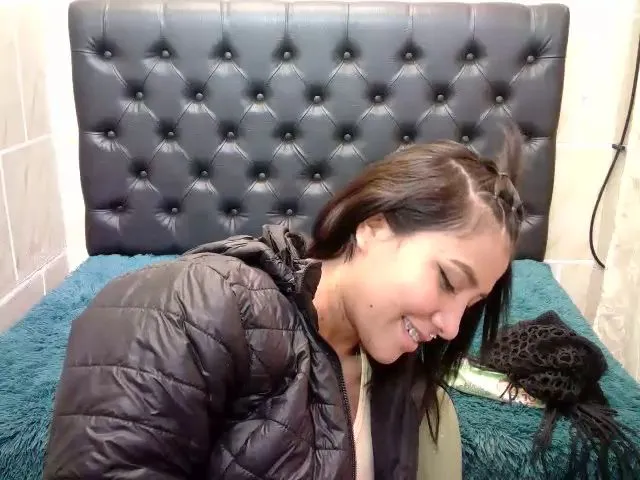 Live sex webcam photo for Emmaafox #257710280