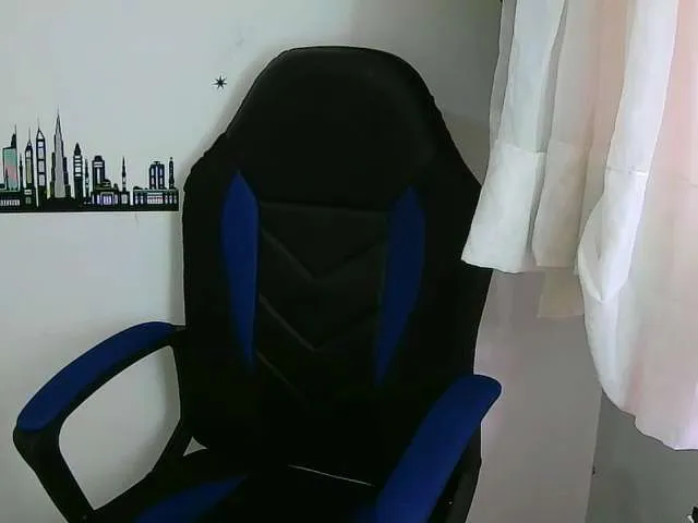 Live sex webcam photo for Shalyn_ #260851762