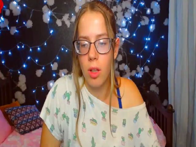 Live sex webcam photo for AlexaBarnes_ #258766613