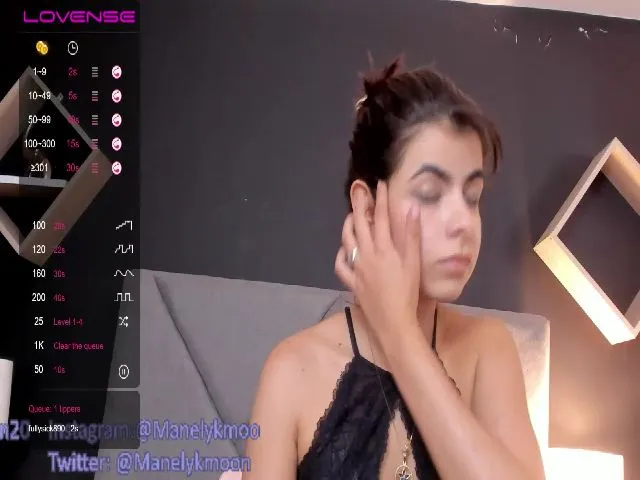 Live sex webcam photo for Manelyk_m #260861455