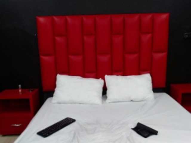 Live sex webcam photo for SolSmith09 #242574539