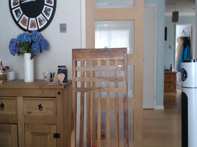 Live sex webcam photo for IslaMarie_x #256894219