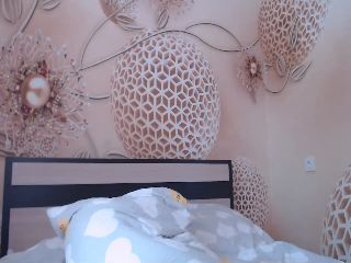 Live sex webcam photo for MeltingJulia #251885693