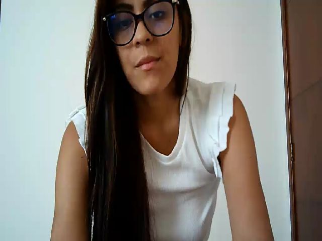 Live sex webcam photo for Elzarobberts #260091326