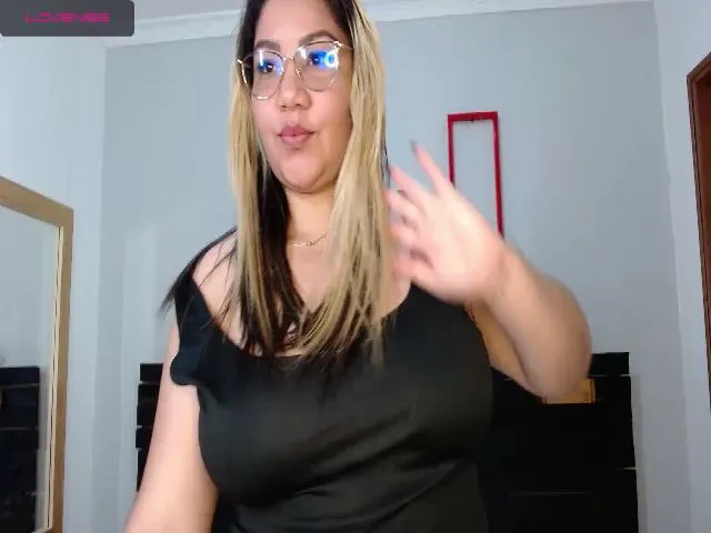 Live sex webcam photo for vick_harris #254840708