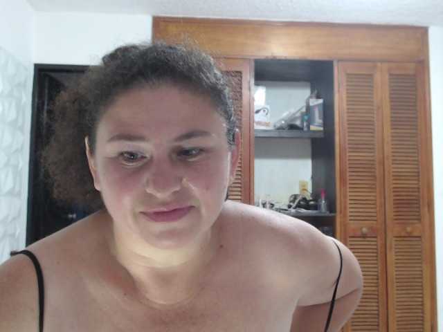 Live sex webcam photo for Sashaxx1 #263232549