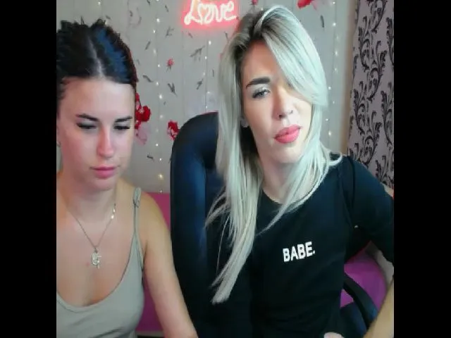 Live sex webcam photo for Sendy_White #263780075