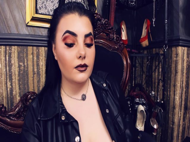 Live sex webcam photo for MelissaGlow #252823986