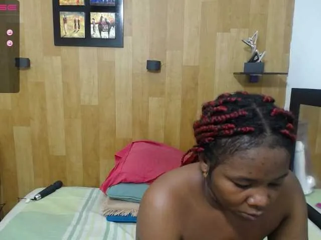 Live sex webcam photo for ebonycristal #243918227
