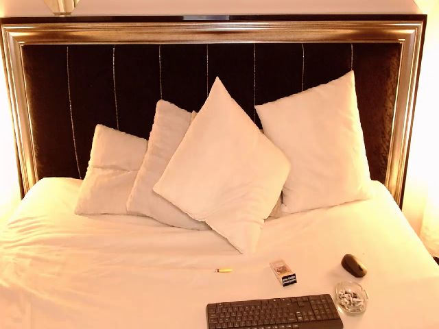 Live sex webcam photo for Ivye_sweet #252681719