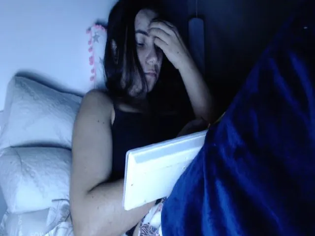 Live sex webcam photo for Joanne7 #263511690