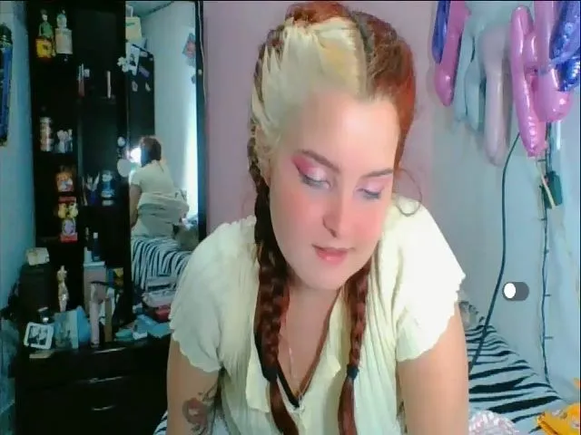 Live sex webcam photo for Amanda_Callum #253677184