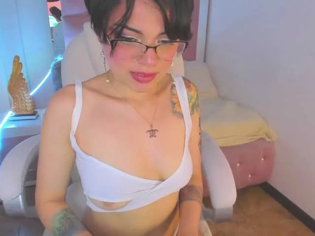 Live sex webcam photo for reiven-brown #250071757